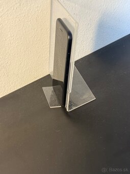 Predám Apple iPhone SE 2020 128GB Black Stav Nového telefónu - 7