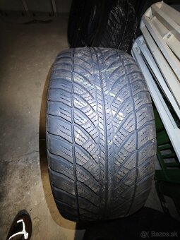 Predám zimnú sadu 8Jx18 H2 ET 30. - 7