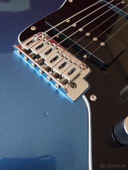 Squier Jazzmaster - Lake Placid Blue - 7
