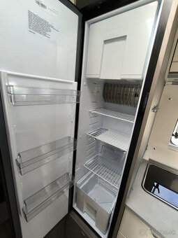 nový karavan Etrusco T 6900 SB 5-miestny - 7