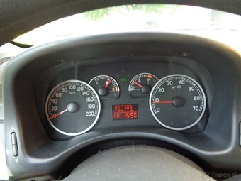 Predám FIAT PUNTO 1.2 benzín - 7