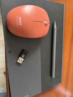 Notebook s odpájateľnou obrazovkou Lenovo - 7
