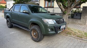 Predám Toyota Hilux 3.0 D 6/AT - 7
