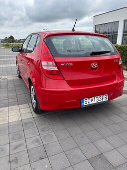 Predám HYUNDAI i30 - 7
