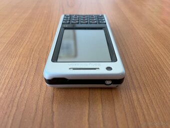 Sony Ericsson P1i - 7