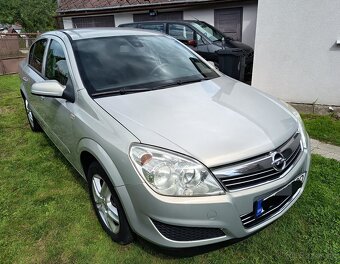 Opel Astra H 1,6i 16v benzín , tempomat - 7