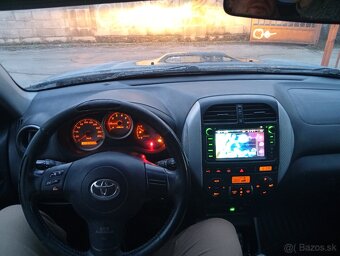 Toyota RAV4 - 7