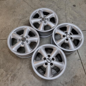 Hliníkové Volkswagen disky 5x112 R16 7J ET59 - 7