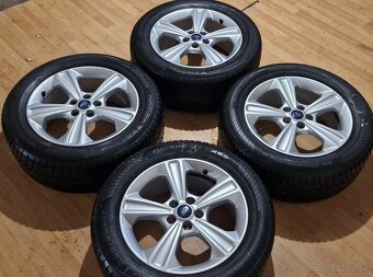 Predám zimný komplet Ford Kuga 5x108 R17,235/55 R17 +Tpms - 7