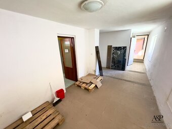 NA PREDJ RODINNÝ DOM-PODNIKATEĽSKÝ PRIESTOR, POZEMOK 826M2, - 7