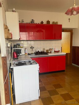 Ponúkam na predaj 5 izb, rodinný dom v obci Kocurice. - 7