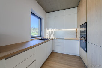 PRENÁJOM / zariadený 5-izbový rodinný dom / Podhorany - 7