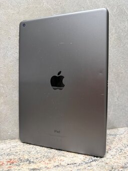 Apple iPad 7.gen 32gb Wi-Fi Spacegray - 7