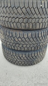 Predám zimnú sadu plecháčov 5x112 r16 Gislaved - 7