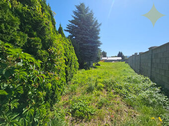 PRIEVIDZA – Staré sídlisko / DOBRÁ POLOHA / Pozemok 1350 m2, - 7
