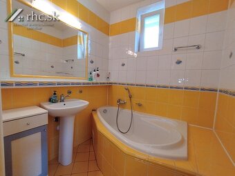 SLNEČNÝ DOM BLÍZKO CENTRA MESTA - NOVÝ RIADOK, STROPKOV - 7