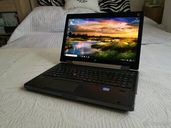 HP EliteBook. i7. 15,6" FHD. SSD 256GB+1 TB. RAM 32 GB. - 7
