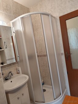 Rezervovaný - Ponúkame na predaj 1.izbový byt. - 7