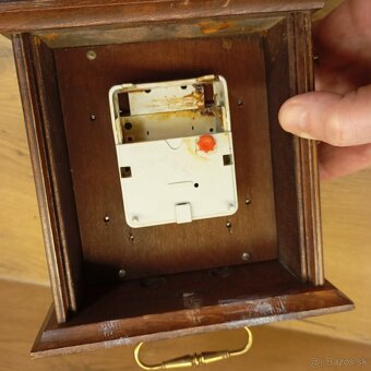 staré hodiny, DDR - 7