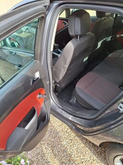 Predám opel astra j - 7