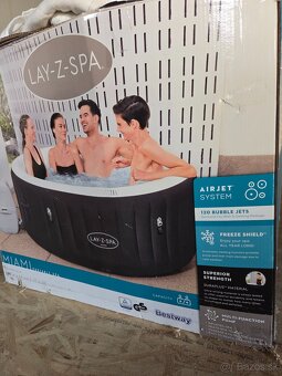 Vírivka LAY-Z-SPA - 7