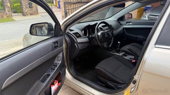 Mitsubishi Lancer - 7