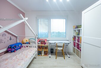 Kompletne zrekonštruovaný 3-izbový byt s lodžiou a šatníkom - 7