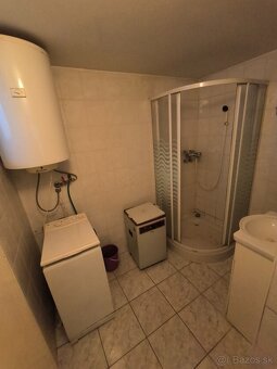 🏡 Dom s veľkým pozemkom a potenciálom na krásne bývanie - 7