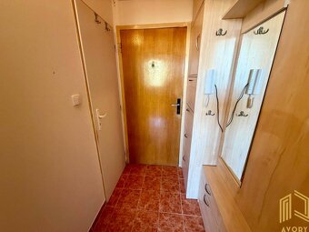 NA PREDAJ 1-IZBOVÝ BYT (37m2), SENICA, HVIEZDOSLAVOVA UL. - 7