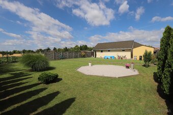 4 izbový rodinný dom so zariadením, pozemok 1174 m2 - 7