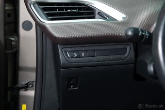 Peugeot 2008 1.2 60kW, manuál, 2013 - 7