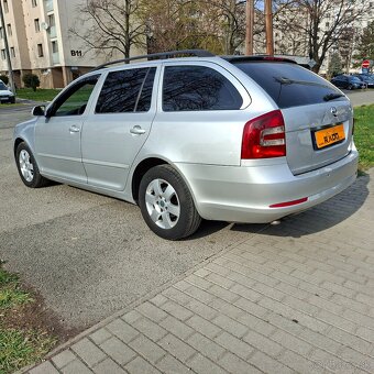 Škoda Octavia Combi 2.0 TDI Elegance facelift " RS " - 7