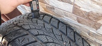 Predam orginal Skoda Helix elektrony 5x112 r16 et45J7 205/55 - 7