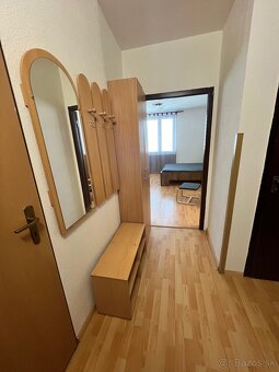 Prenájom Garsónka, Trenčín Zlatovce - výhľad na hrad - 7