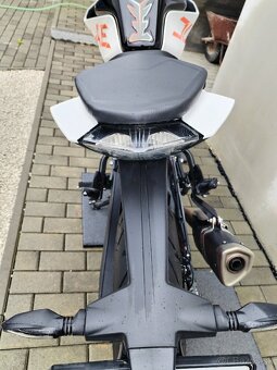 KTM DUKE - 390, r.2017 - 7