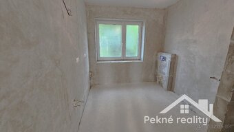 Predaj rodinného domu s garážou vo Zvolene - mestská časť Mô - 7
