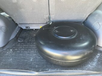 Predám Toyotu RAV4 - 7