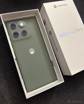 Motorola Edge 60 PRO 512GB Pantone shadow / Green - 7