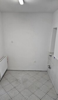 Prenájom obchodného priestoru - 7