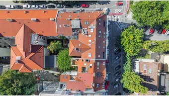 Exkluzívny 4-izbový byt v secesnom dome s výťahom – Šafáriko - 7