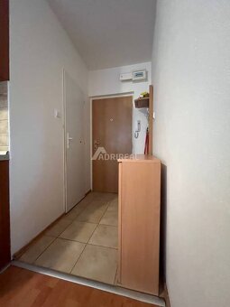 PREDAJ: 1i + balkón; 30,56 m2; Malinovského-Zvolen; 87.000 € - 7