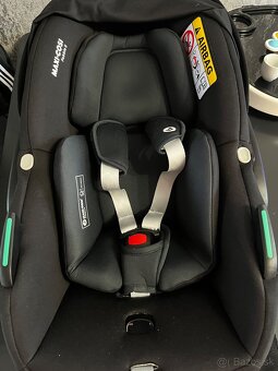 Autosedačka + Isofix základňa Maxi-Cosi - 7