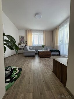 2 Izbový byt v blízkosti Nív a Eurovea - 7