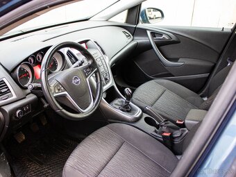 Opel Astra Hatchback 1.4 benzín 74 kW - 7