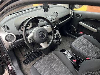 Mazda 2 - 7