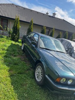 Predám BMW E34 520iA - 7