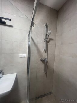 Luxusné bývanie s veľkou terasou - 7