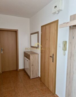 Pekný, zariadený 2 izbový byt, ulica Medveďovej, BA V. Petr - 7
