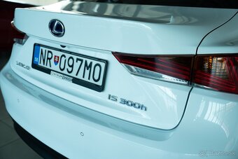 Lexus IS F-Sport Top / audio Mark Levinson - 7