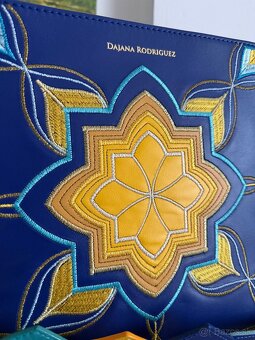 Sara Iris kožená vyšivaná kabelka Dajana Rodriguez - 7
